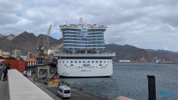Santa Cruz De Tenerife 25.02.05 Nach 10 Jahren wieder Kanaren um dem Winter zu entfliehen AIDAcosma 001