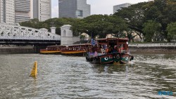 Singapur 25.05.05 Begeistert zum ersten Mal in Südostasien AIDAstella 030