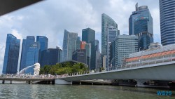Merlion Singapur 25.05.06 Begeistert zum ersten Mal in Südostasien AIDAstella 074