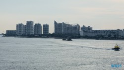 Singapur 25.05.06 Begeistert zum ersten Mal in Südostasien AIDAstella 095