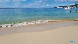 Grand Anse Strand St. Georges 22.11.02 Wundervolle Straende tuerkises Meer und Regenzeit in der Karibik AIDAperla 034