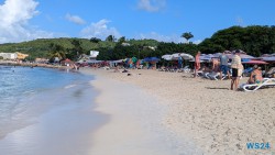 Dickenson Bay St. John's 24.12.02 Zu Fuß mit Taxi Fähre Boot Bus zu karibischen Stränden AIDAperla 018