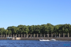 Sommergarten St. Petersburg 18.07.30 - Eindrucksvolle Städtetour durch die Ostsee AIDAdiva