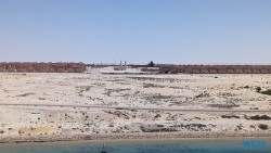 New Ismailia Suezkanal 23.04.26 Von Arabien durch den Suezkanal zu Mittelmeerinseln AIDAcosma 060