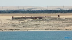Suezkanal 23.04.26 Von Arabien durch den Suezkanal zu Mittelmeerinseln AIDAcosma 024