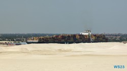 Suezkanal 23.04.26 Von Arabien durch den Suezkanal zu Mittelmeerinseln AIDAcosma 053
