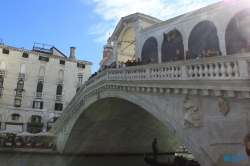 Rialtobrücke Venedig 17.10.07 - Historische Städte an der Adria Italien, Korfu, Kroatien AIDAblu