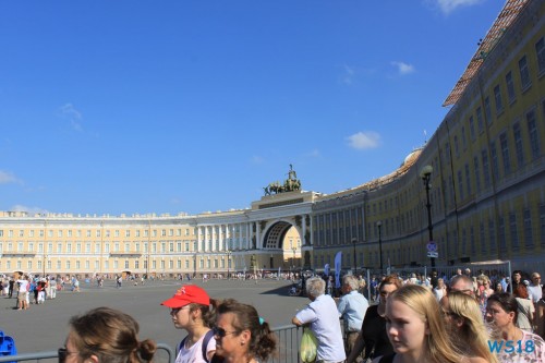 Generalstabsgebäude St. Petersburg 18.07.29 – Eindrucksvolle Städtetour durch die Ostsee AIDAdiva 027 Generalstabsgebäude St. Petersburg 18.07.29 - Eindrucksvolle Städtetour durch die Ostsee AIDAdiva