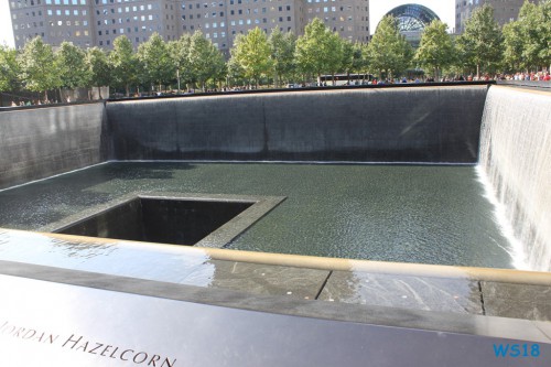 9/11 Memorial New York 18.09.30 – Big Apple, weißer Strand am türkisen Meer, riesiger Sumpf AIDAluna 067 9/11 Memorial New York 18.09.30 - Big Apple, weißer Strand am türkisen Meer, riesiger Sumpf AIDAluna