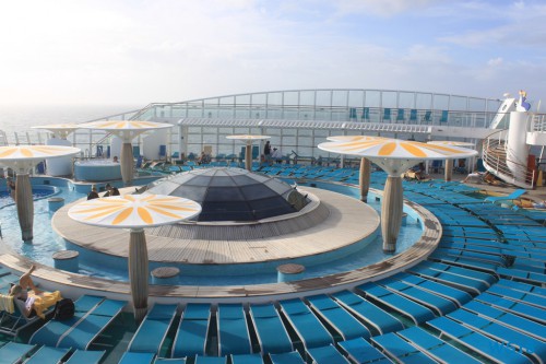 Atlantik 18.10.11 – Big Apple, weißer Strand am türkisen Meer, riesiger Sumpf AIDAluna 004 Atlantik 18.10.11 - Big Apple, weißer Strand am türkisen Meer, riesiger Sumpf AIDAluna