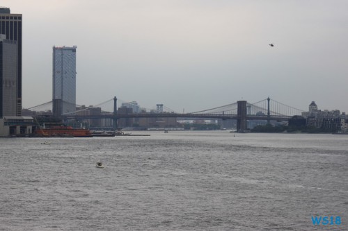 Brooklyn Bridge New York 18.10.01 – Big Apple, weißer Strand am türkisen Meer, riesiger Sumpf AIDAluna 039 Brooklyn Bridge New York 18.10.01 - Big Apple, weißer Strand am türkisen Meer, riesiger Sumpf AIDAluna
