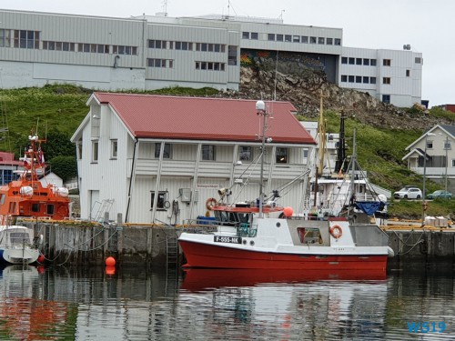 Honnigsvåg 19.08.02 – Fjorde Berge Wasserfälle – Fantastische Natur in Norwegen AIDAbella 028 Honnigsvåg 19.08.02 - Fjorde Berge Wasserfälle - Fantastische Natur in Norwegen AIDAbella