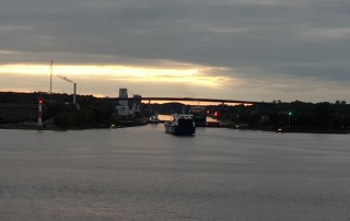 Einfahrt Nord-Ostsee-Kanal Kiel 19.10.03 - Von Kiel um Westeuropa nach Malle AIDAbella