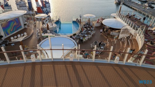 23.04.25 Deck 16 Ocean Deck Von Arabien durch den Suezkanal zu Mittelmeerinseln AIDAcosma 010 23.04.25 Deck 16 Ocean Deck Von Arabien durch den Suezkanal zu Mittelmeerinseln AIDAcosma 010