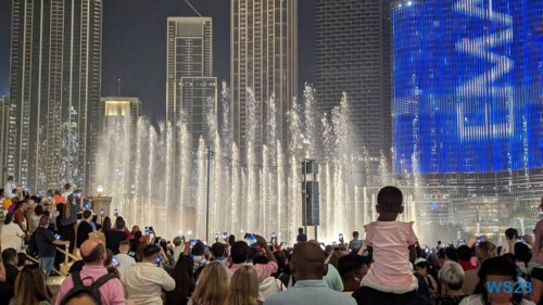 Dubai Fountain Dubai 23.04.14 Von Arabien durch den Suezkanal zu Mittelmeerinseln AIDAcosma 052 Dubai Fountain Dubai 23.04.14 Von Arabien durch den Suezkanal zu Mittelmeerinseln AIDAcosma 052