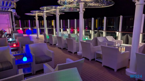 AIDA Lounge Karibik 24.11.22 Zu Fuß mit Taxi Fähre Boot Bus zu karibischen Stränden AIDAperla 018