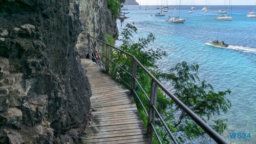 Bequia Kingstown 24.11.29 Zu Fuß mit Taxi Fähre Boot Bus zu karibischen Stränden AIDAperla 025