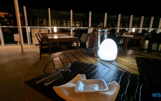 Buffalo Steak House Karibik 24.12.04 Zu Fuß mit Taxi Fähre Boot Bus zu karibischen Stränden AIDAperla 008