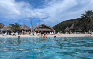 Cas Abao Beach Willemstad 24.11.24 Zu Fuß mit Taxi Fähre Boot Bus zu karibischen Stränden AIDAperla 006