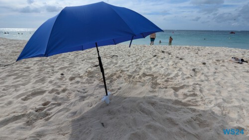 Eagle Beach Oranjestad 24.11.23 Zu Fuß mit Taxi Fähre Boot Bus zu karibischen Stränden AIDAperla 002