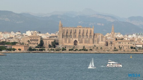Kathedrale Palma de Mallorca 24.09.07 Geburtstage und Krimis virtuell und live im Mittelmeer AIDAcosma 009