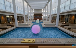 Patiodeck Karibik 24.11.26 Zu Fuß mit Taxi Fähre Boot Bus zu karibischen Stränden AIDAperla 024