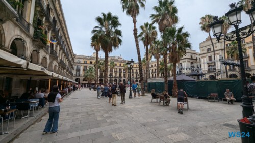 Plaça Reial Barcelona 24.09.20 Geburtstage und Krimis virtuell und live im Mittelmeer AIDAcosma 048 Plaça Reial Barcelona 24.09.20 Geburtstage und Krimis virtuell und live im Mittelmeer AIDAcosma 048