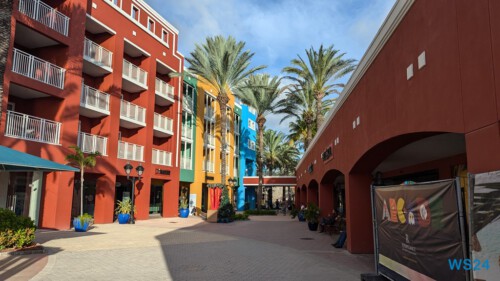 Renaissance Wind Creek Curacao Resort Willemstad 24.11.24 Zu Fuß mit Taxi Fähre Boot Bus zu karibischen Stränden AIDAperla 016