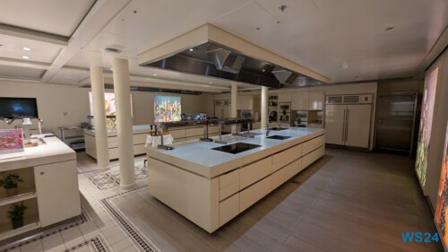 Veganes Rsetaurant Karibik 24.12.04 Zu Fuß mit Taxi Fähre Boot Bus zu karibischen Stränden AIDAperla 004