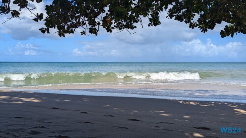 Vigie Beach Castries 24.11.30 Zu Fuß mit Taxi Fähre Boot Bus zu karibischen Stränden AIDAperla 002