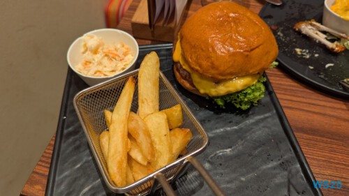 Best Burger @ Sea Indischer Ozean 25.05.17 Begeistert zum ersten Mal in Südostasien AIDAstella 010