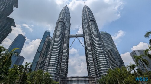 Petronas Twin Towers Port Klang 25.05.07 Begeistert zum ersten Mal in Südostasien AIDAstella 033