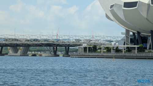 The Helix Singapur 25.05.06 Begeistert zum ersten Mal in Südostasien AIDAstella 082 The Helix Singapur 25.05.06 Begeistert zum ersten Mal in Südostasien AIDAstella 082