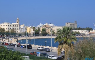 Bari 17.10.03 - Historische Städte an der Adria Italien, Korfu, Kroatien AIDAblu