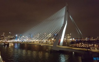 Erasmusbrücke Rotterdam 18.03.22 - Zu spät zu den Metropolen AIDAperla