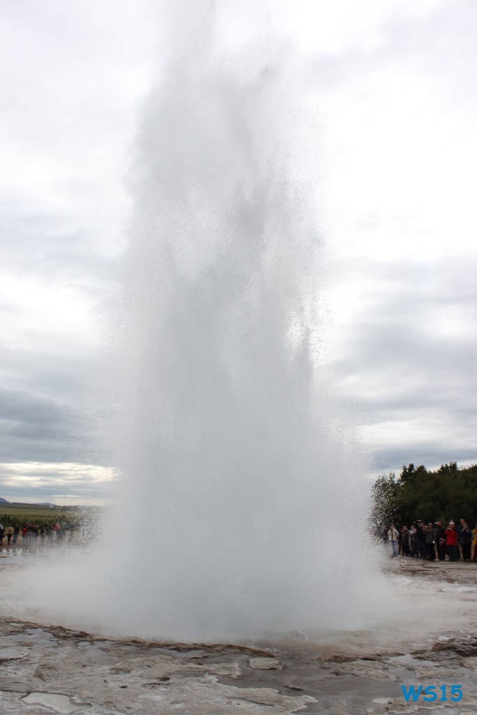 Geysir Strokkur Reykjavik 12.08.27 - Norwegen Island Schottland AIDAmar Nordeuropa