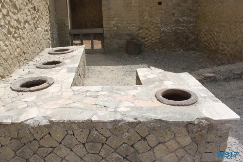 Herculaneum Neapel 17.07.24 – Italien, Spanien und tolle Mittelmeerinseln AIDAstella 021 Herculaneum Neapel 17.07.24 - Italien, Spanien und tolle Mittelmeerinseln AIDAstella