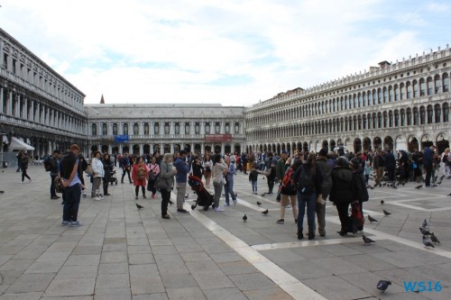 Markusplatz Venedig 16.10.09 – Von Venedig durch die Adria AIDAbella Markusplatz Venedig 16.10.09 - Von Venedig durch die Adria AIDAbella