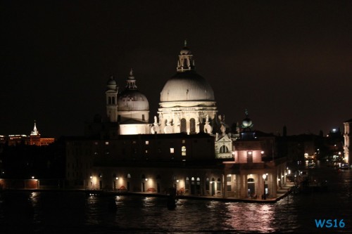 Santa Maria della Salute Venedig 16.10.02 – Von Venedig durch die Adria AIDAbella Santa Maria della Salute Venedig 16.10.02 - Von Venedig durch die Adria AIDAbella